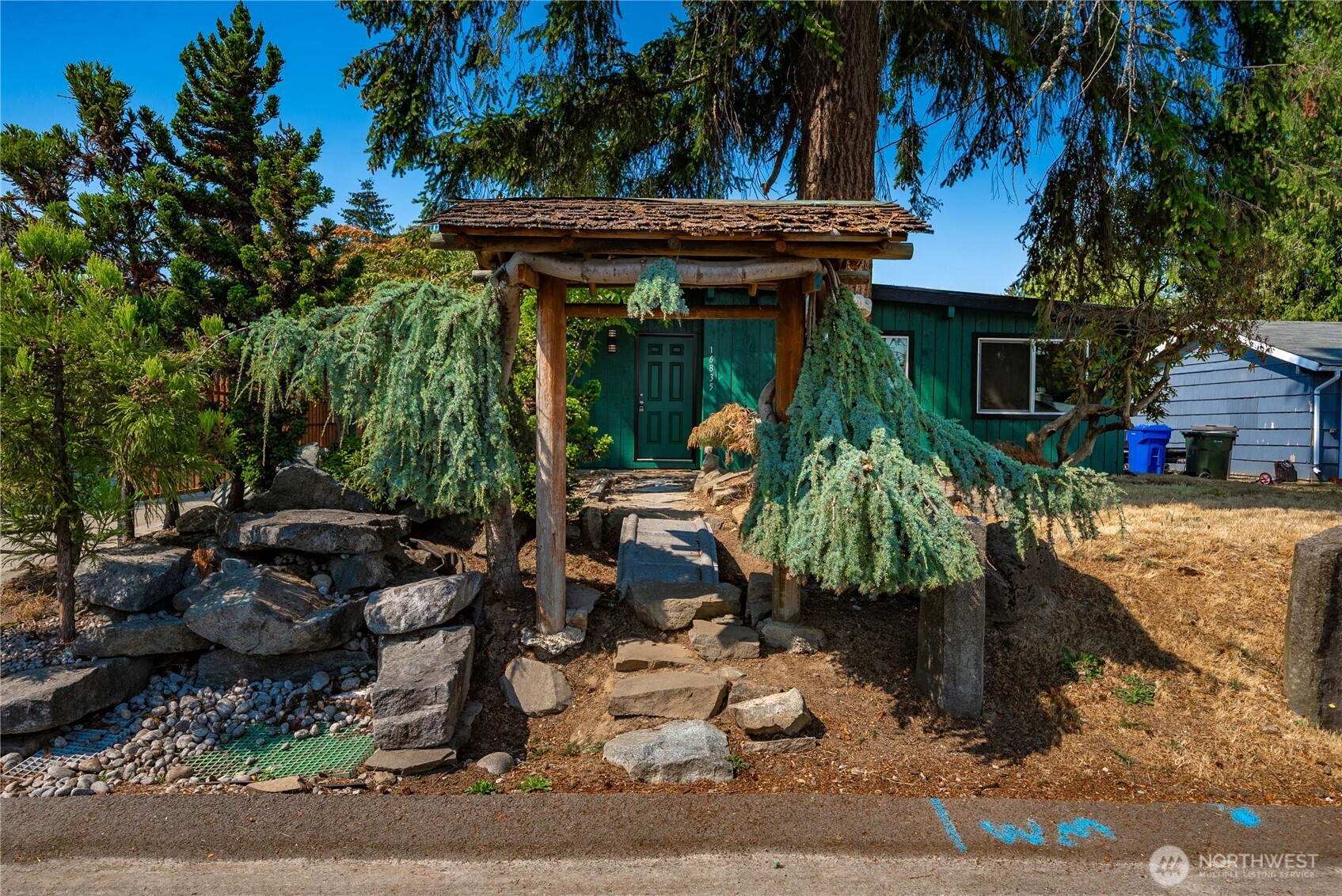 MLS #NWM2574795 image #1