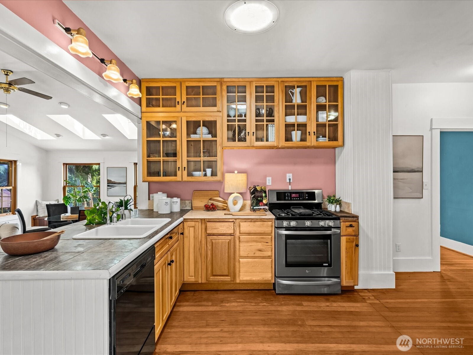 MLS #NWM2574886 image #9