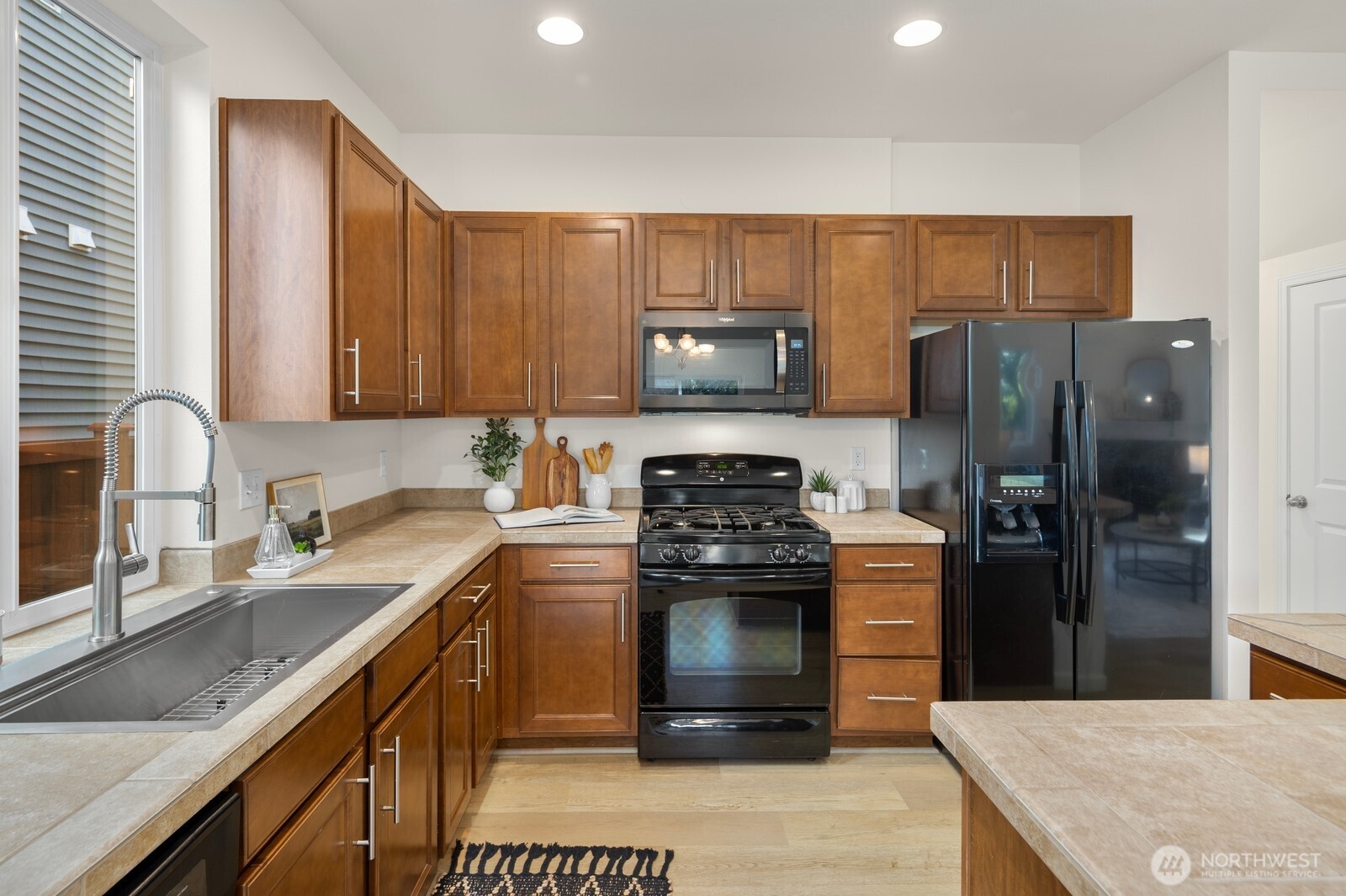 MLS #NWM2574934 image #8