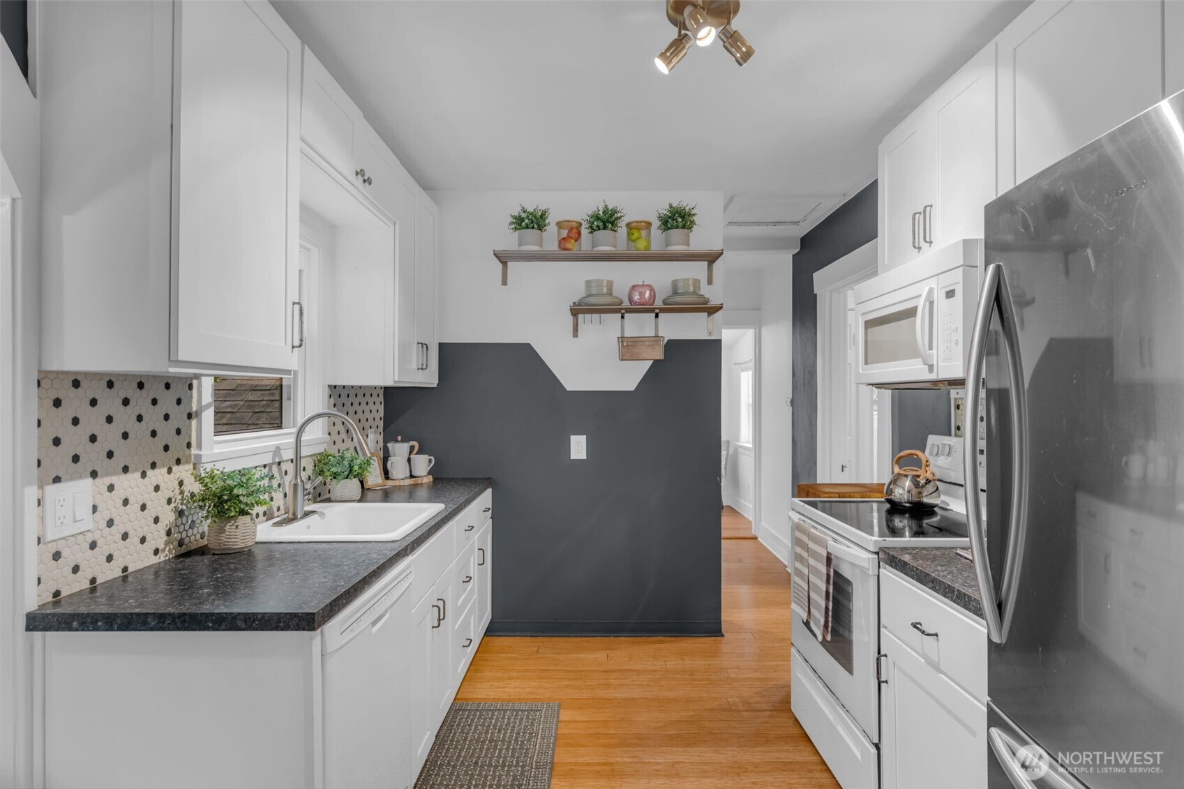 MLS #NWM2575181 image #6