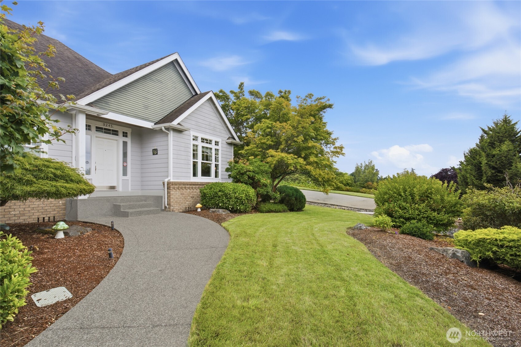 MLS #NWM2575250 image #1