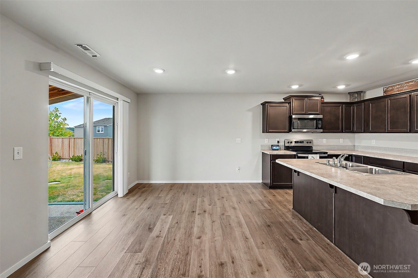 MLS #NWM2575488 image #8