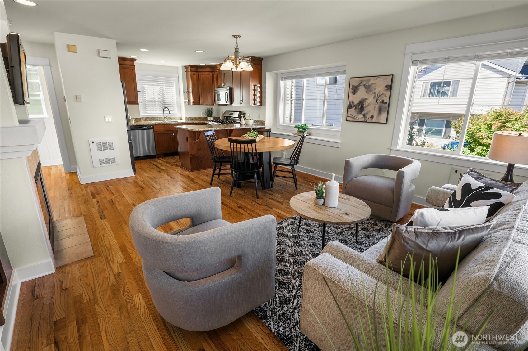 MLS #NWM2575564 image #1