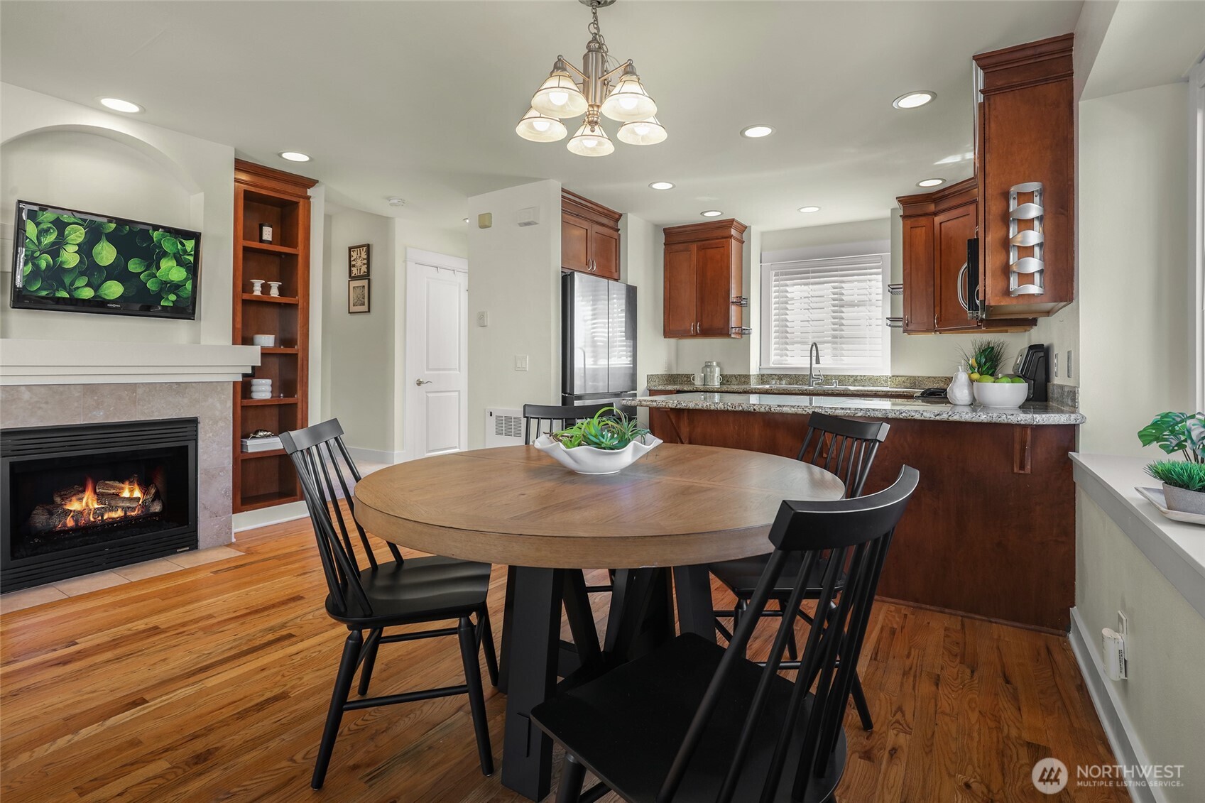 MLS #NWM2575564 image #2