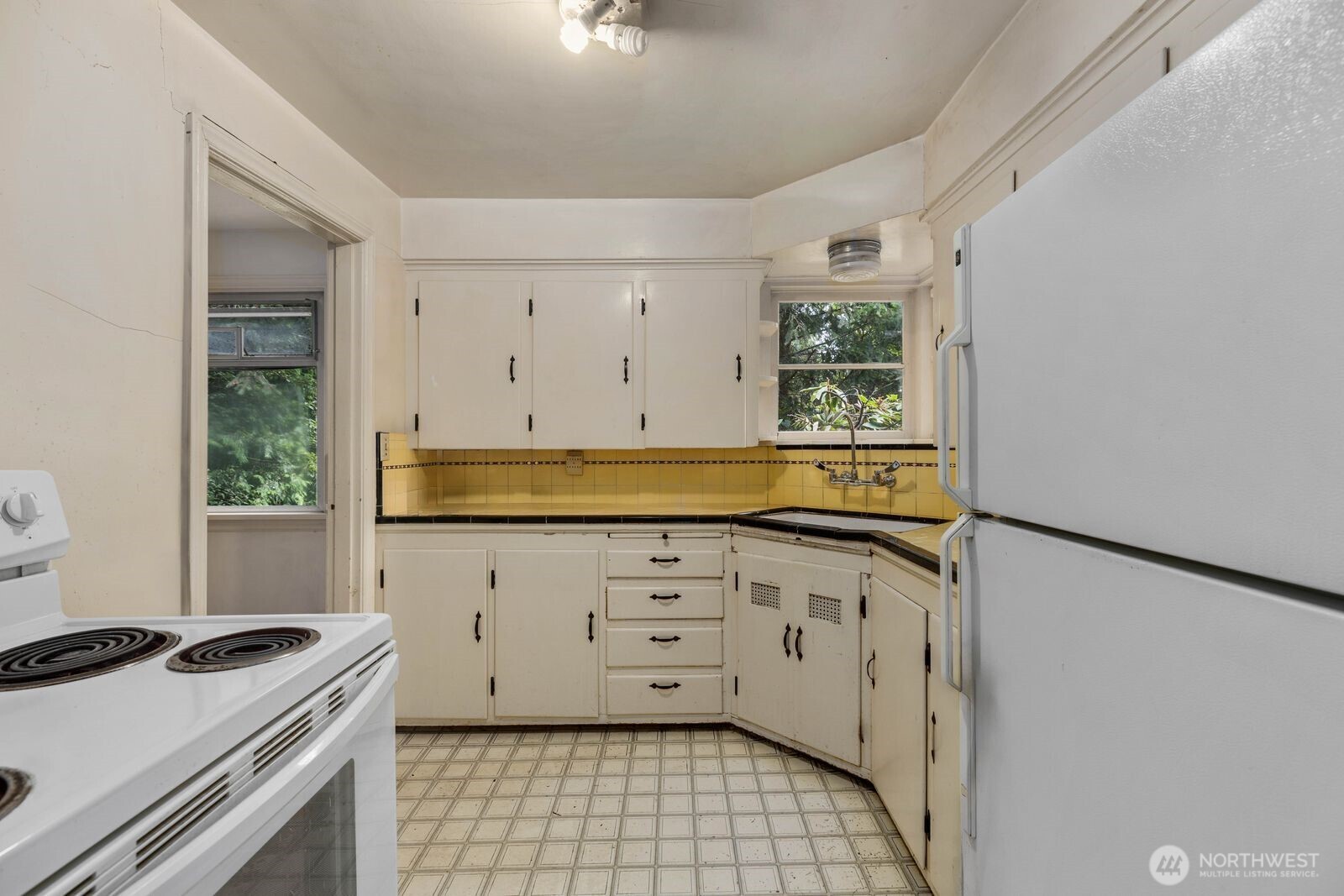 MLS #NWM2575603 image #3