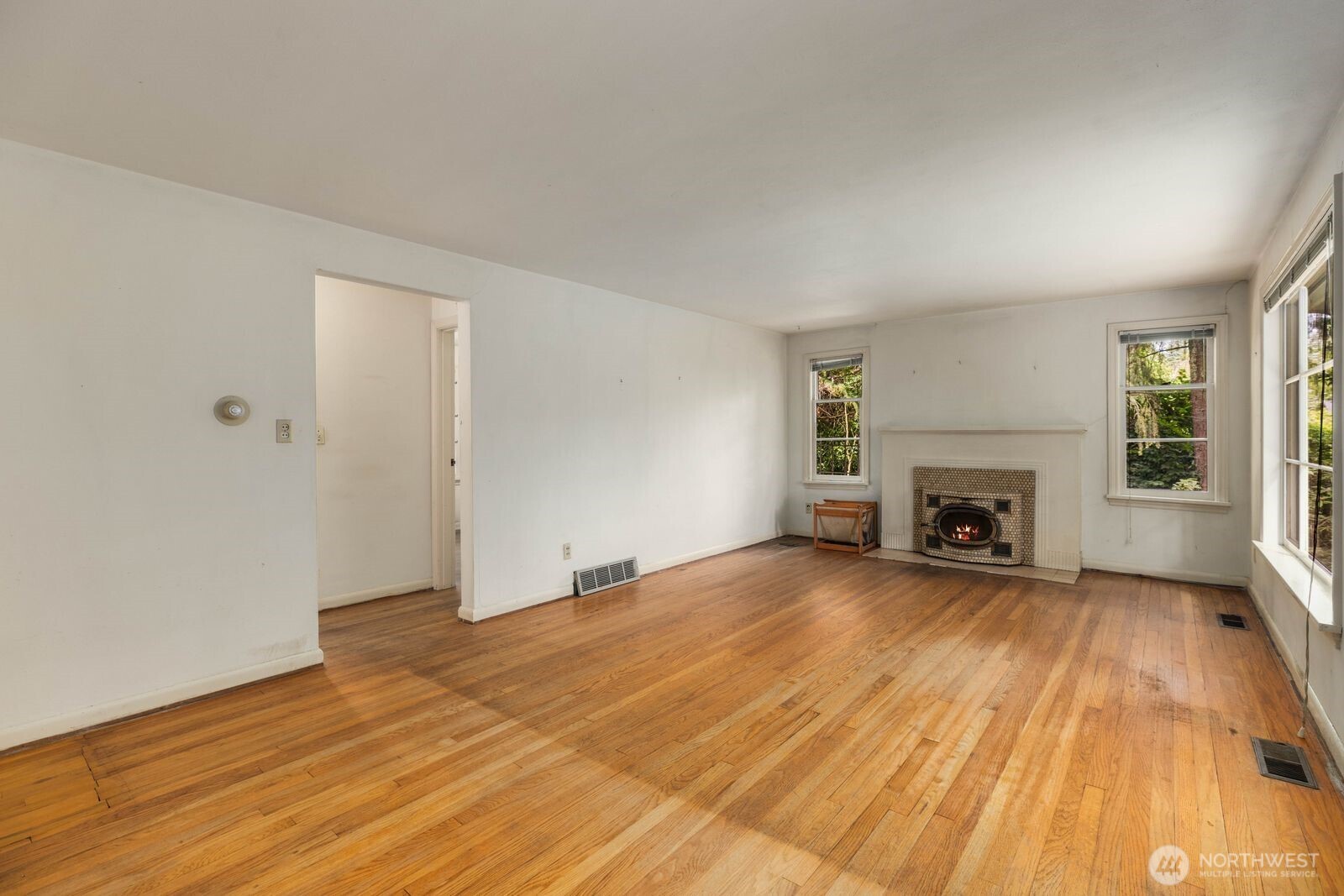 MLS #NWM2575603 image #5
