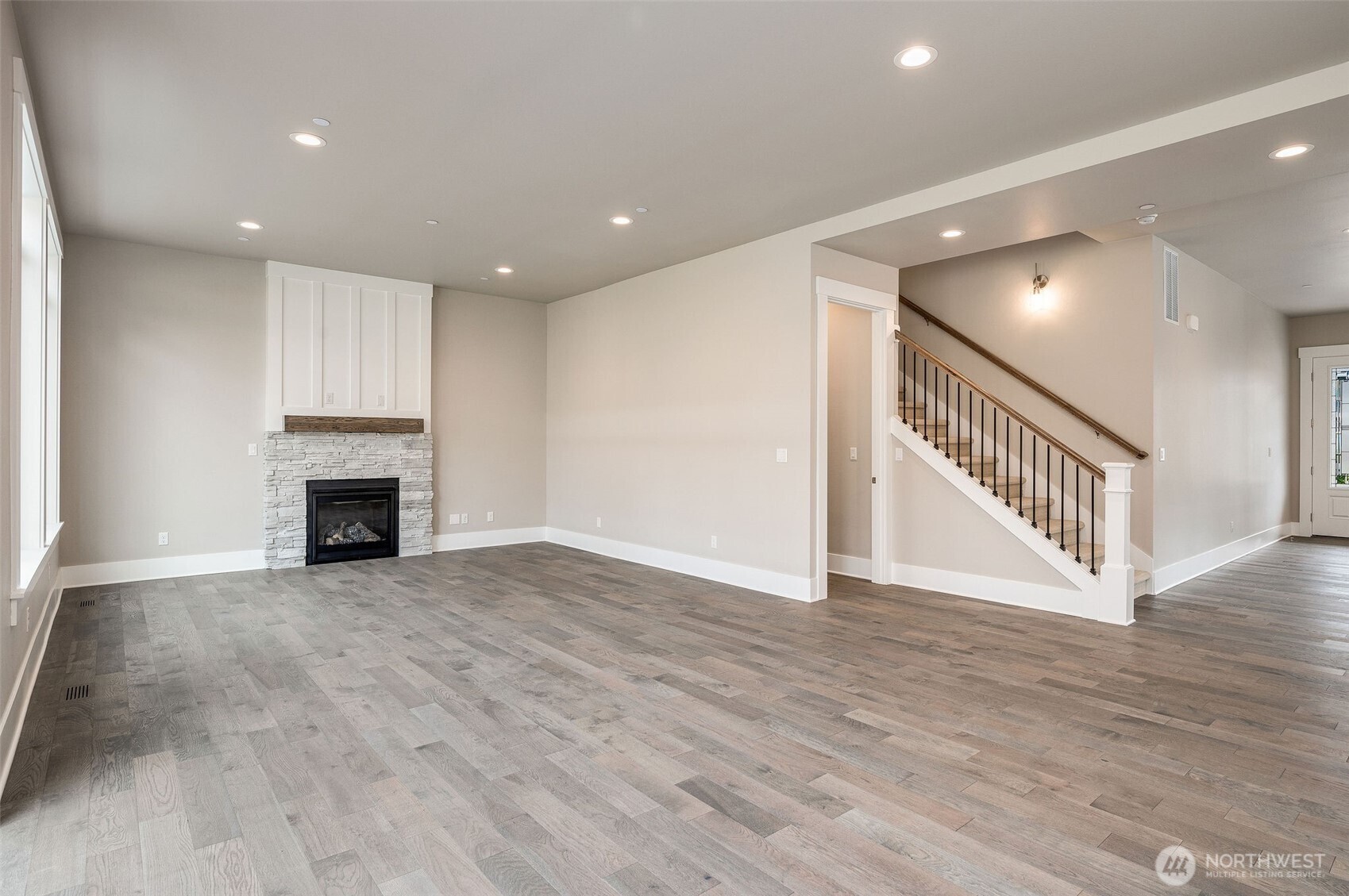 MLS #NWM2575608 image #1