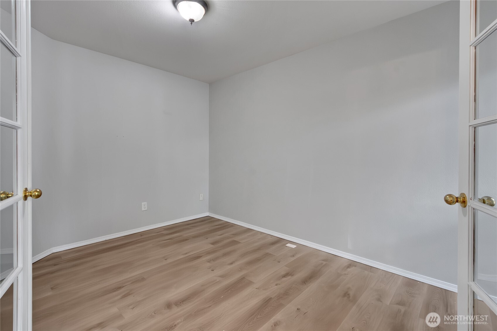 MLS #NWM2575853 image #3