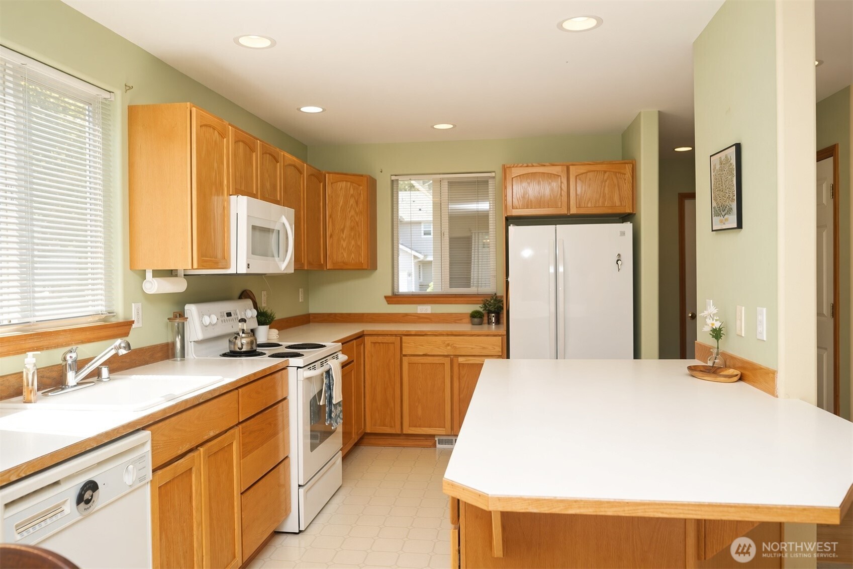 MLS #NWM2576002 image #8