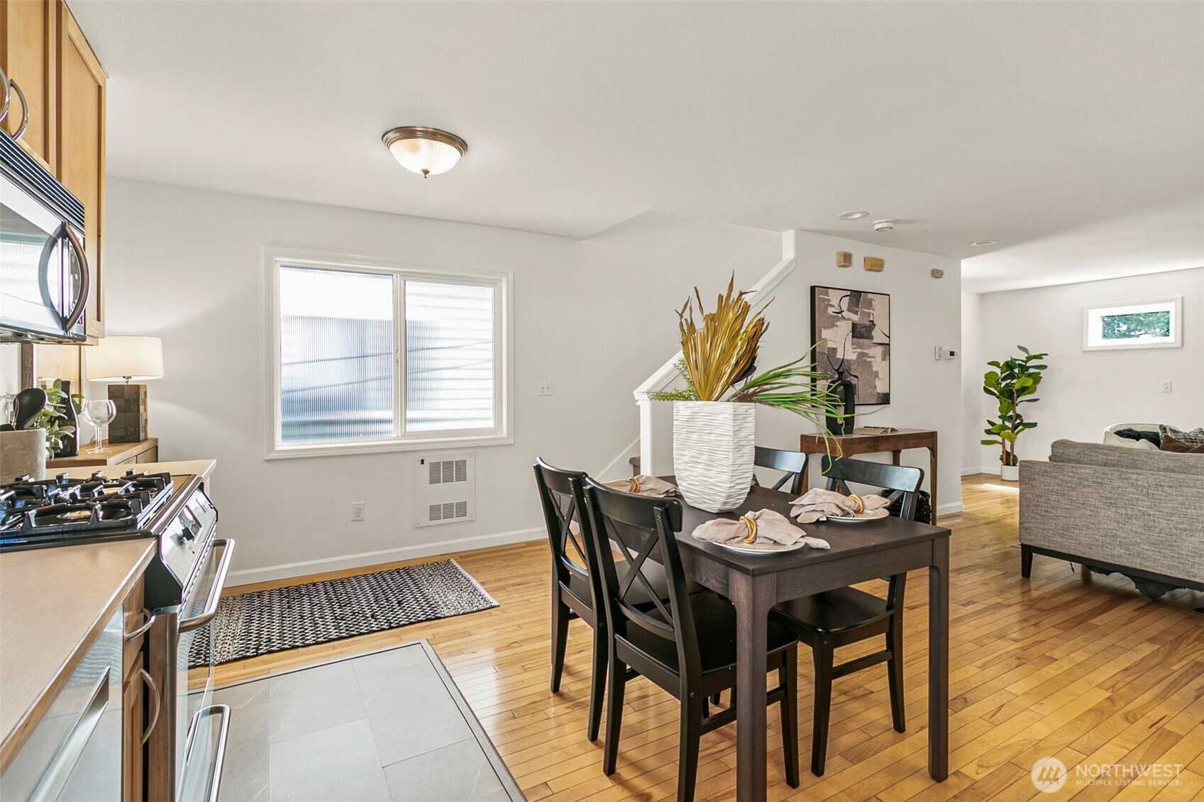 MLS #NWM2576254 image #6