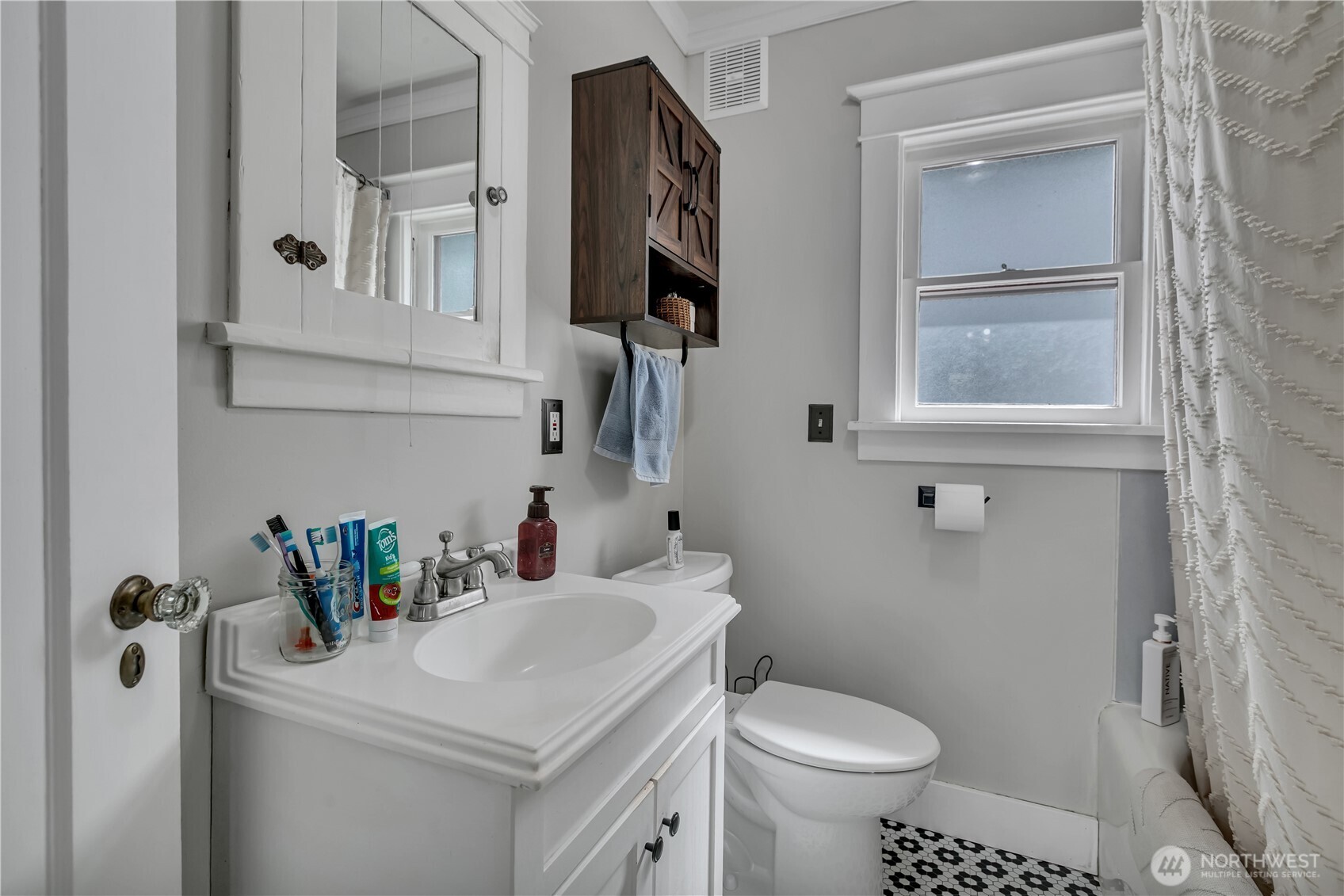MLS #NWM2576519 image #9