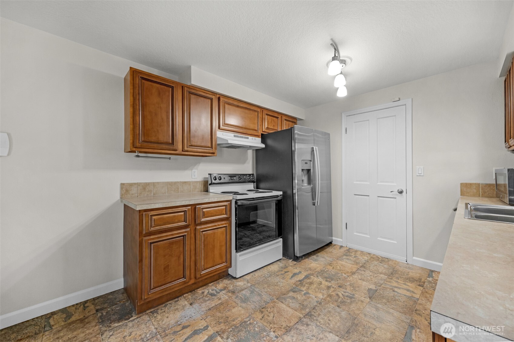 MLS #NWM2576607 image #9