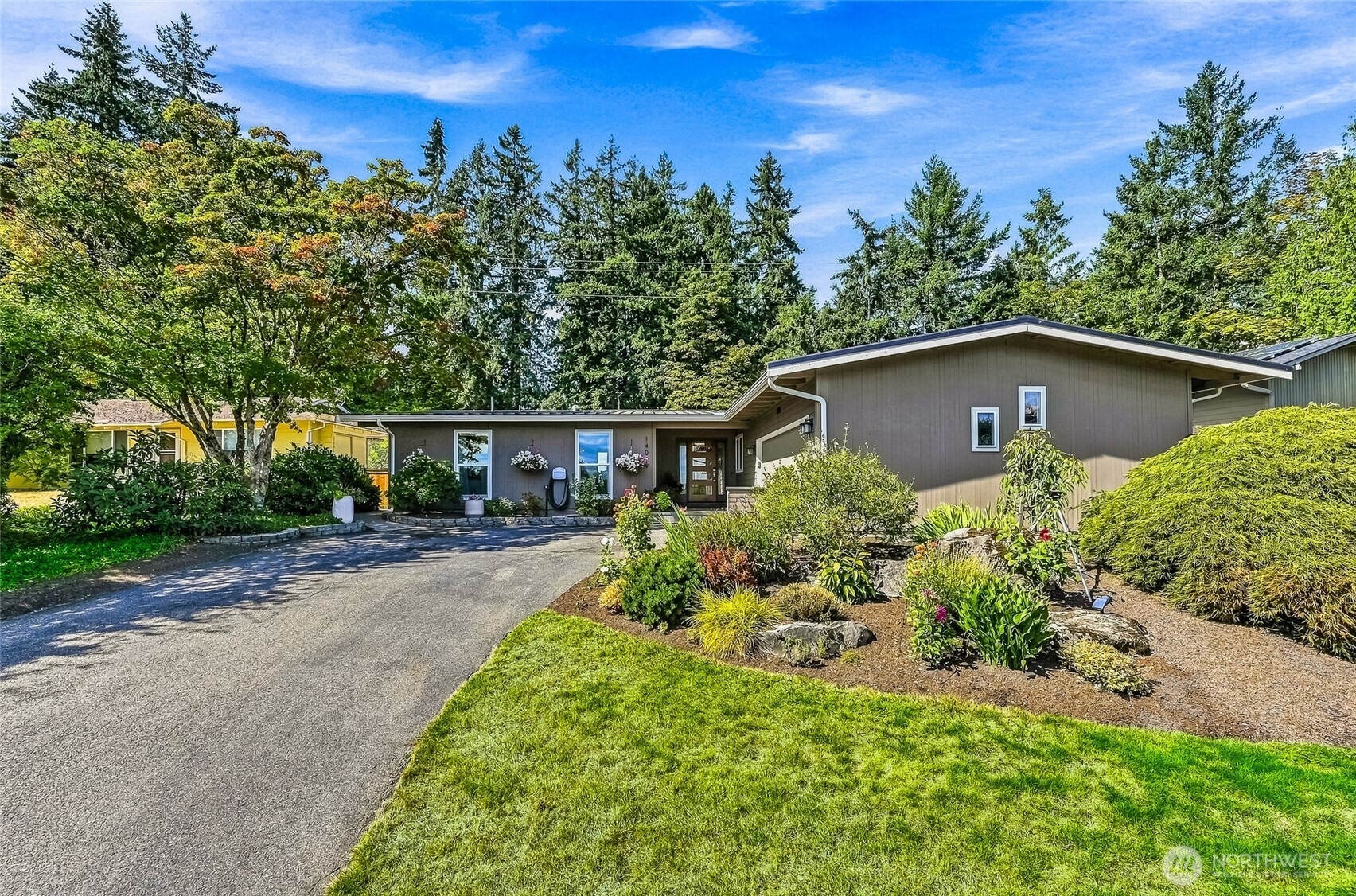 MLS #NWM2576670 image #1