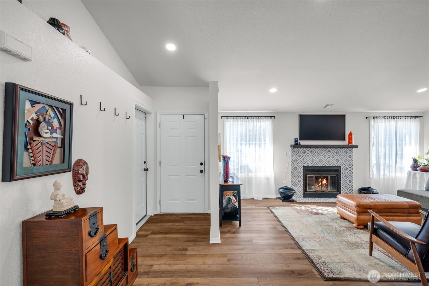 MLS #NWM2576776 image #2
