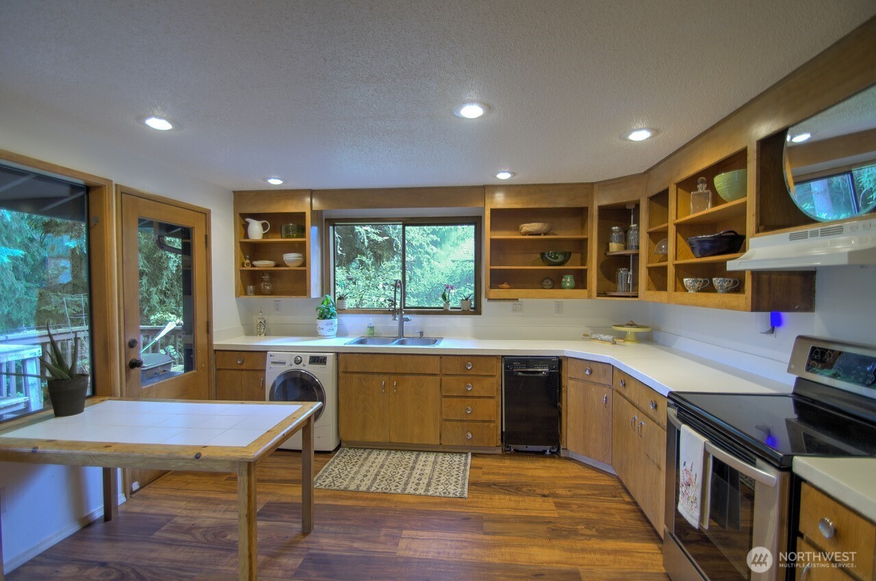 MLS #NWM2576856 image #10