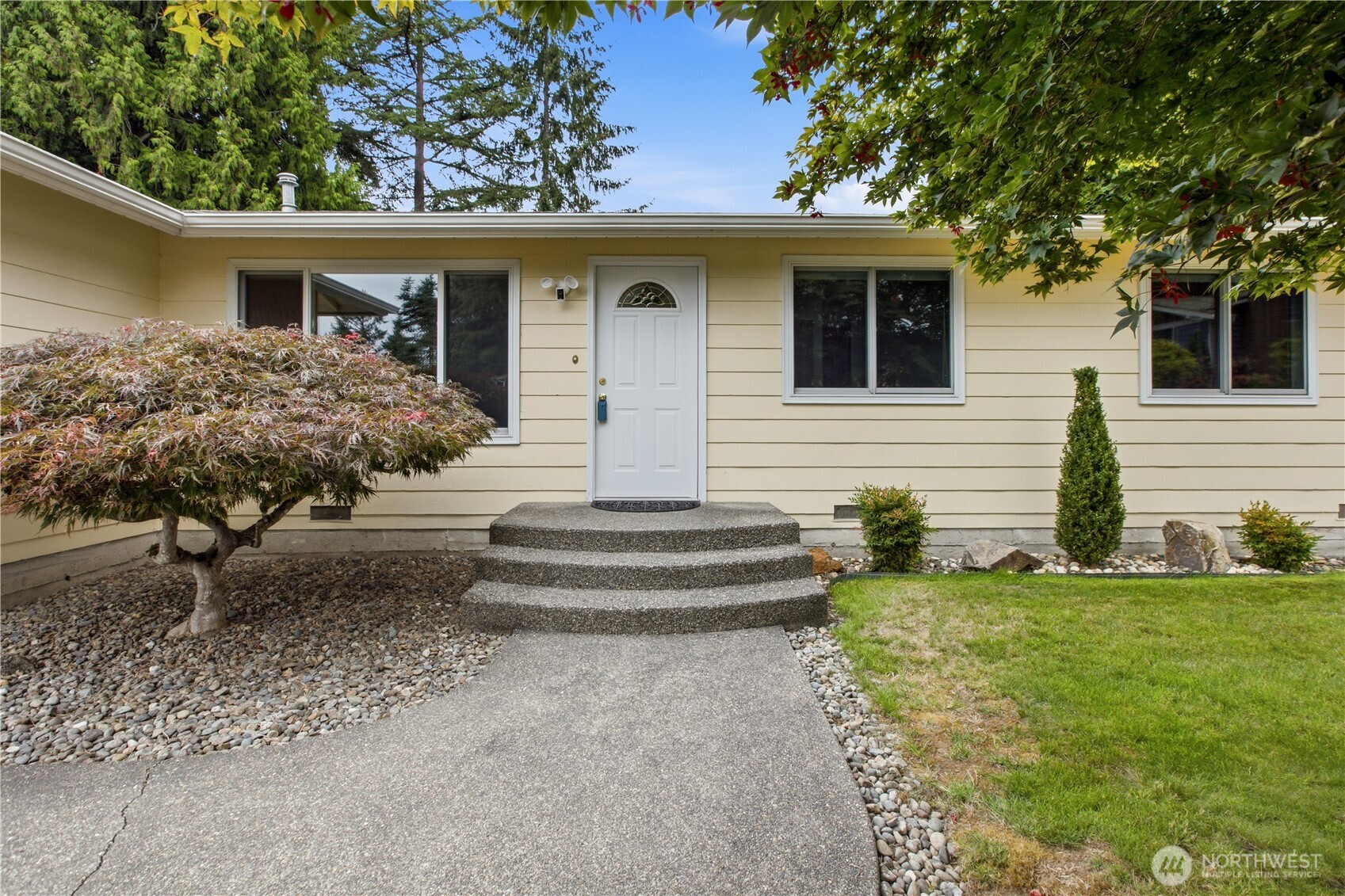 MLS #NWM2577156 image #1