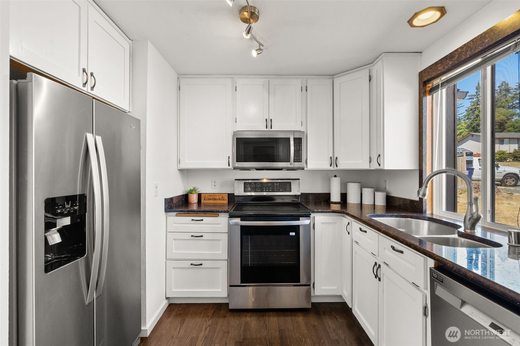 MLS #NWM2577164 image #11