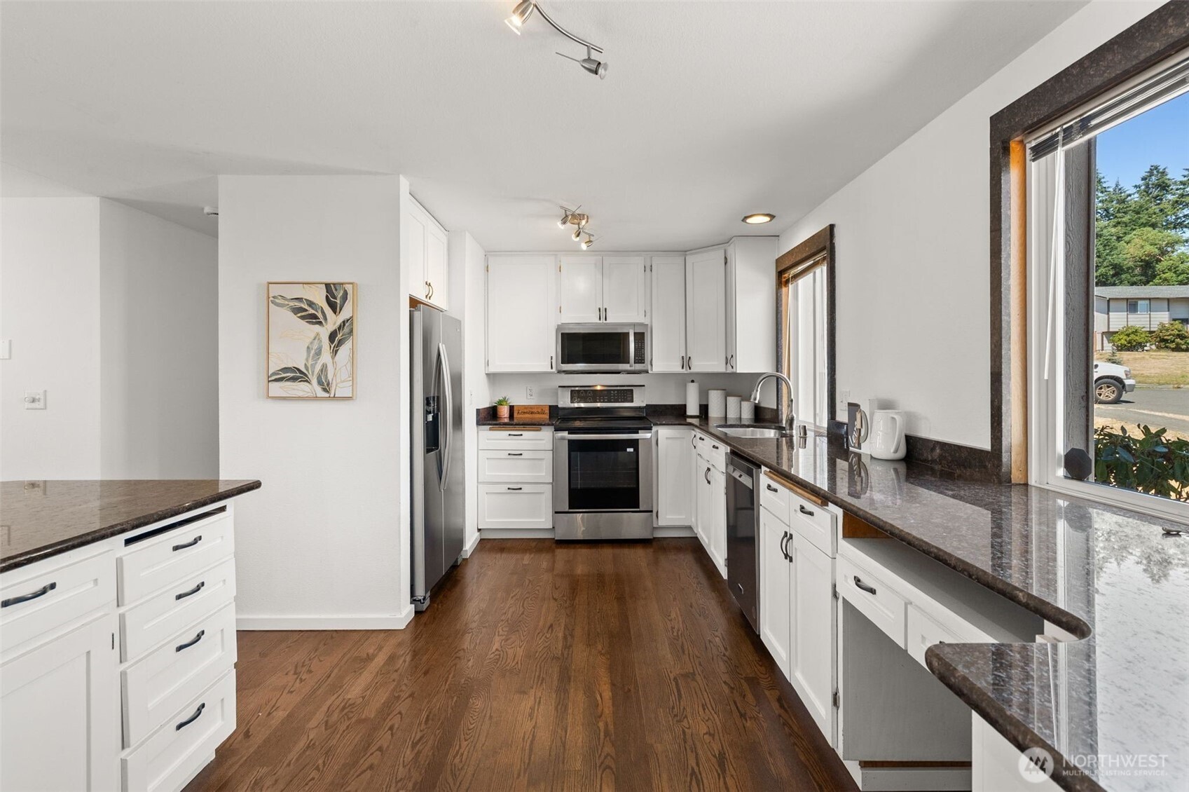 MLS #NWM2577164 image #9