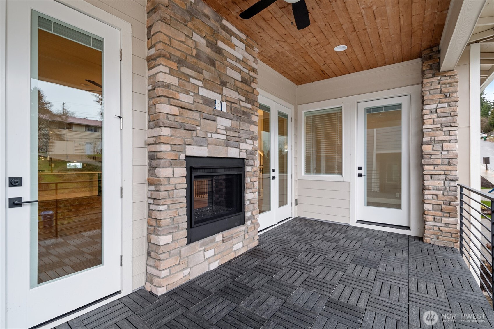 MLS #NWM2577344 image #1