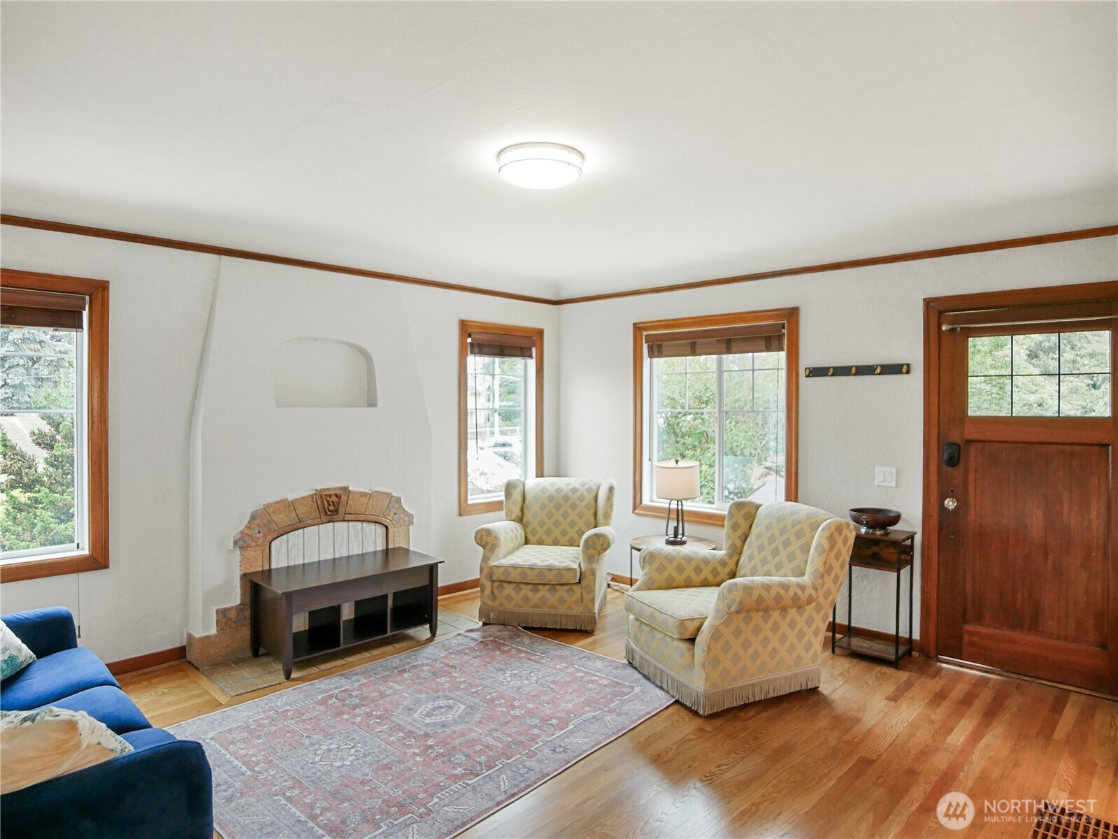 MLS #NWM2577532 image #1