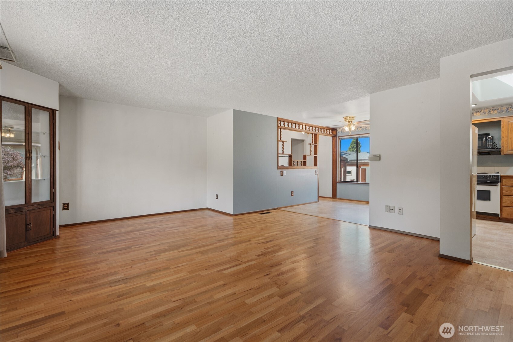 MLS #NWM2577710 image #1