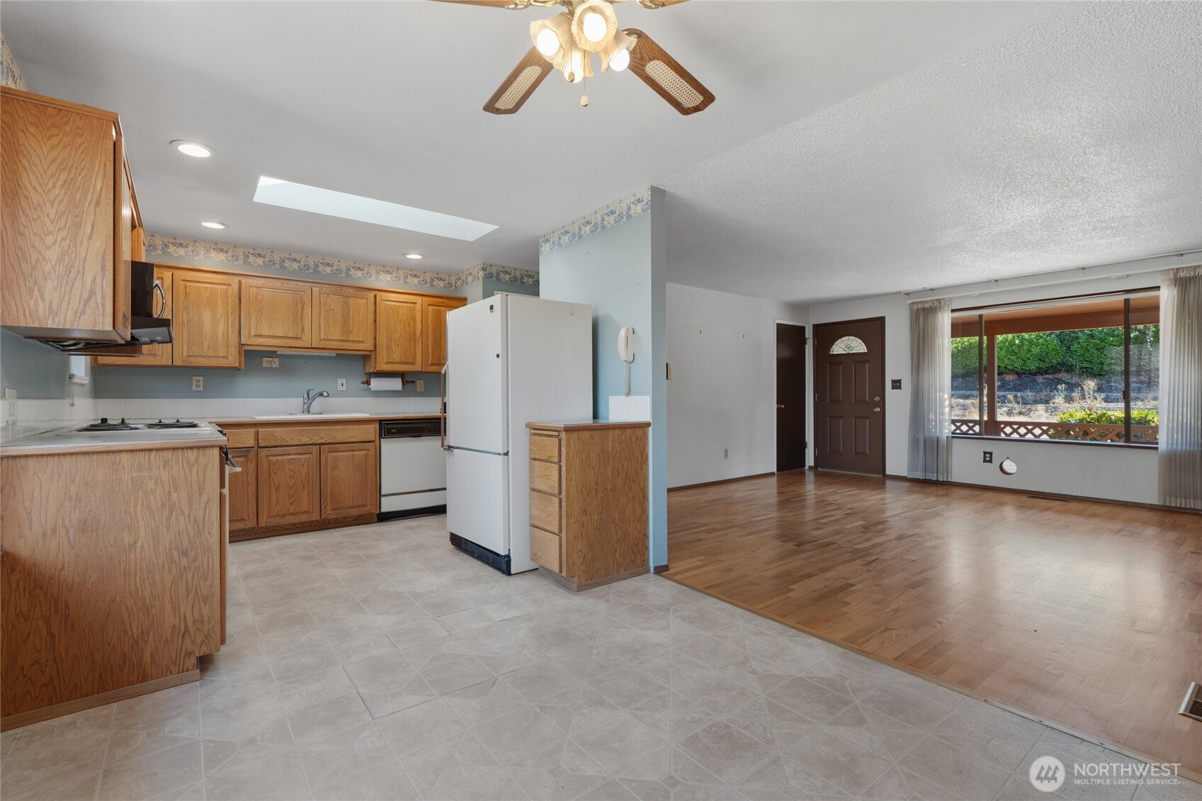 MLS #NWM2577710 image #6