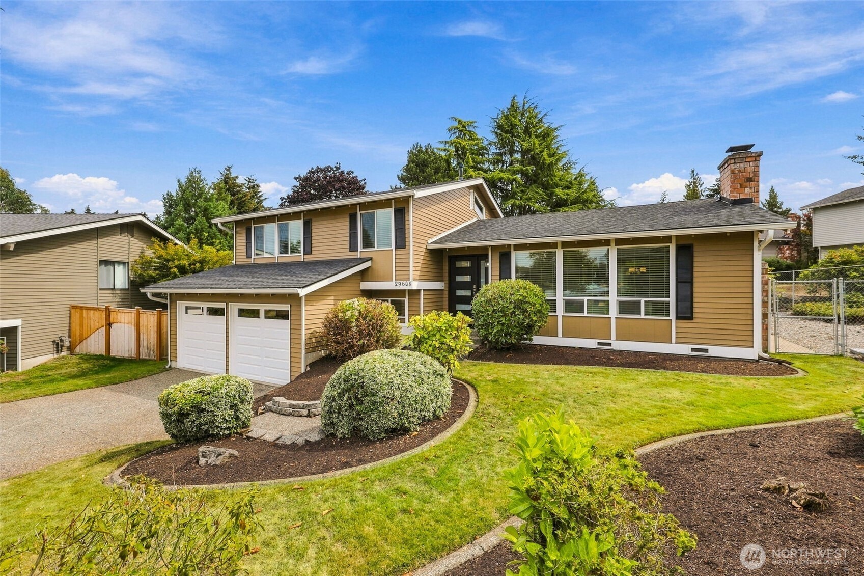 MLS #NWM2577758 image #0