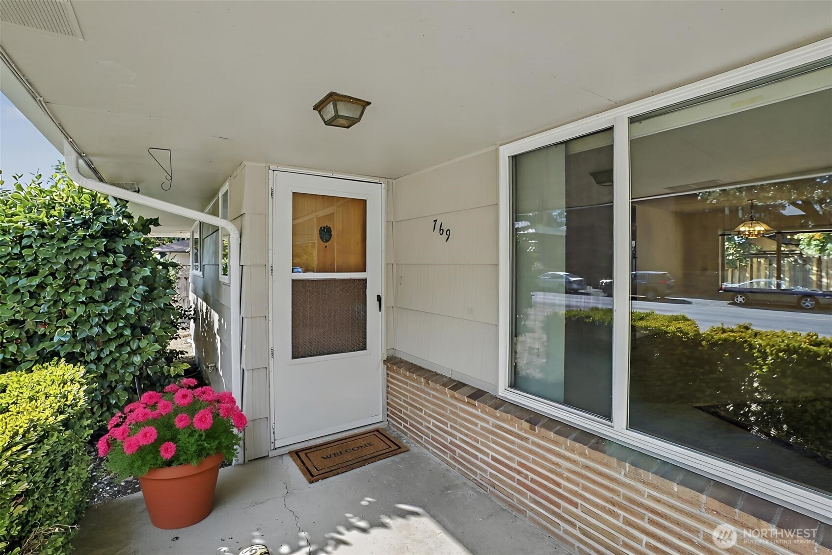 MLS #NWM2577900 image #1