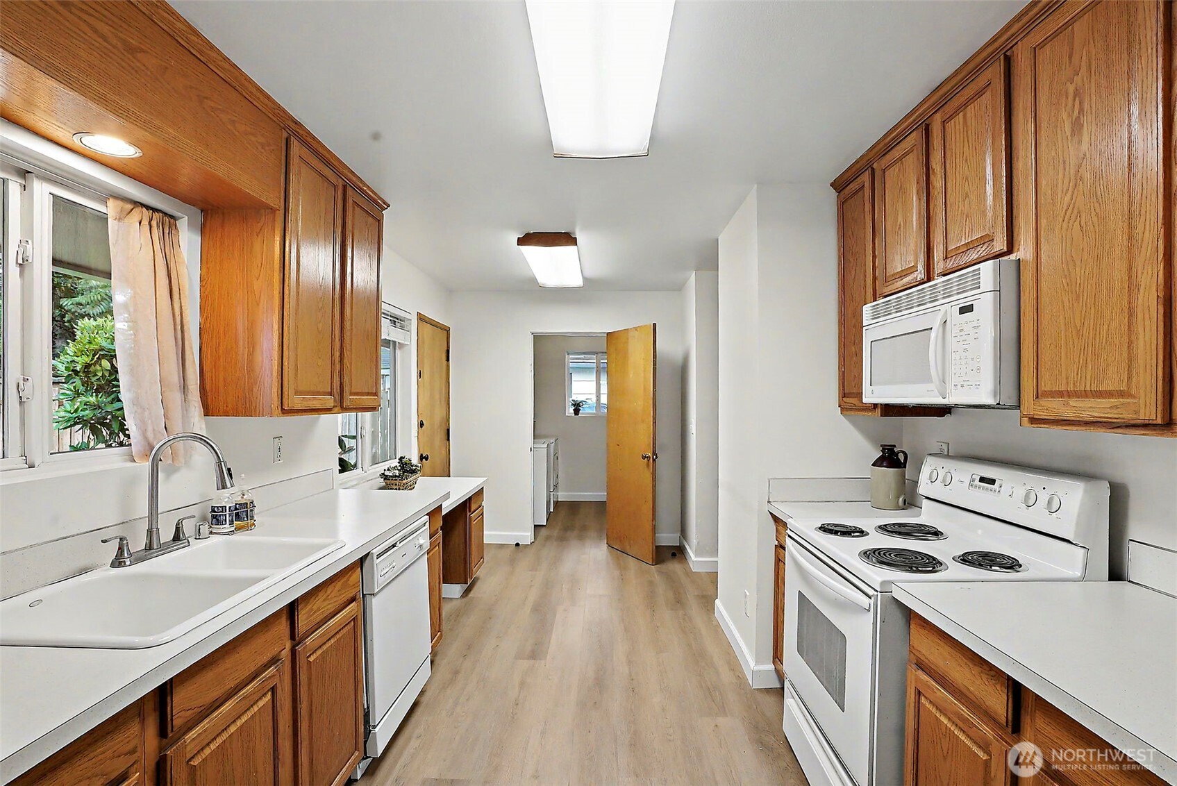 MLS #NWM2577900 image #9