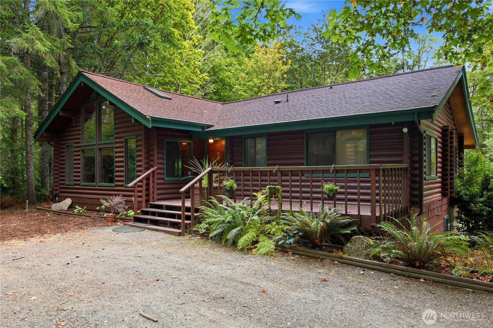 MLS #NWM2577958 image #0