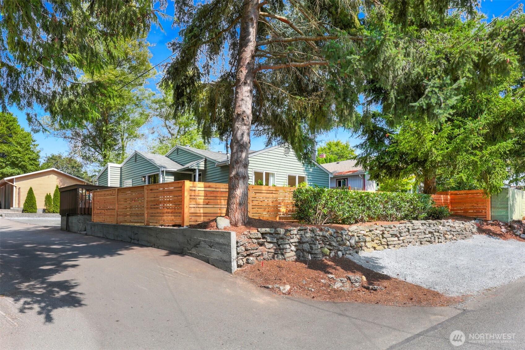 MLS #NWM2577998 image #0