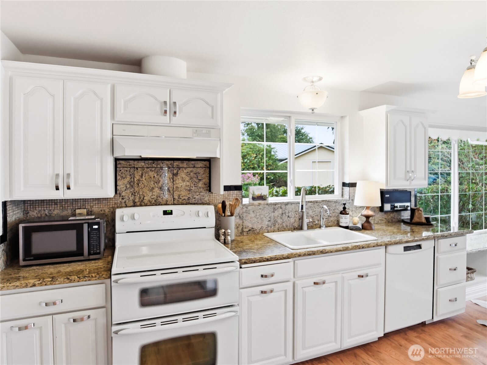 MLS #NWM2578164 image #9