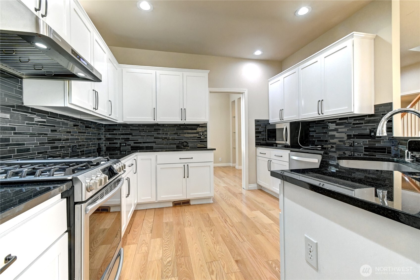 MLS #NWM2578783 image #10