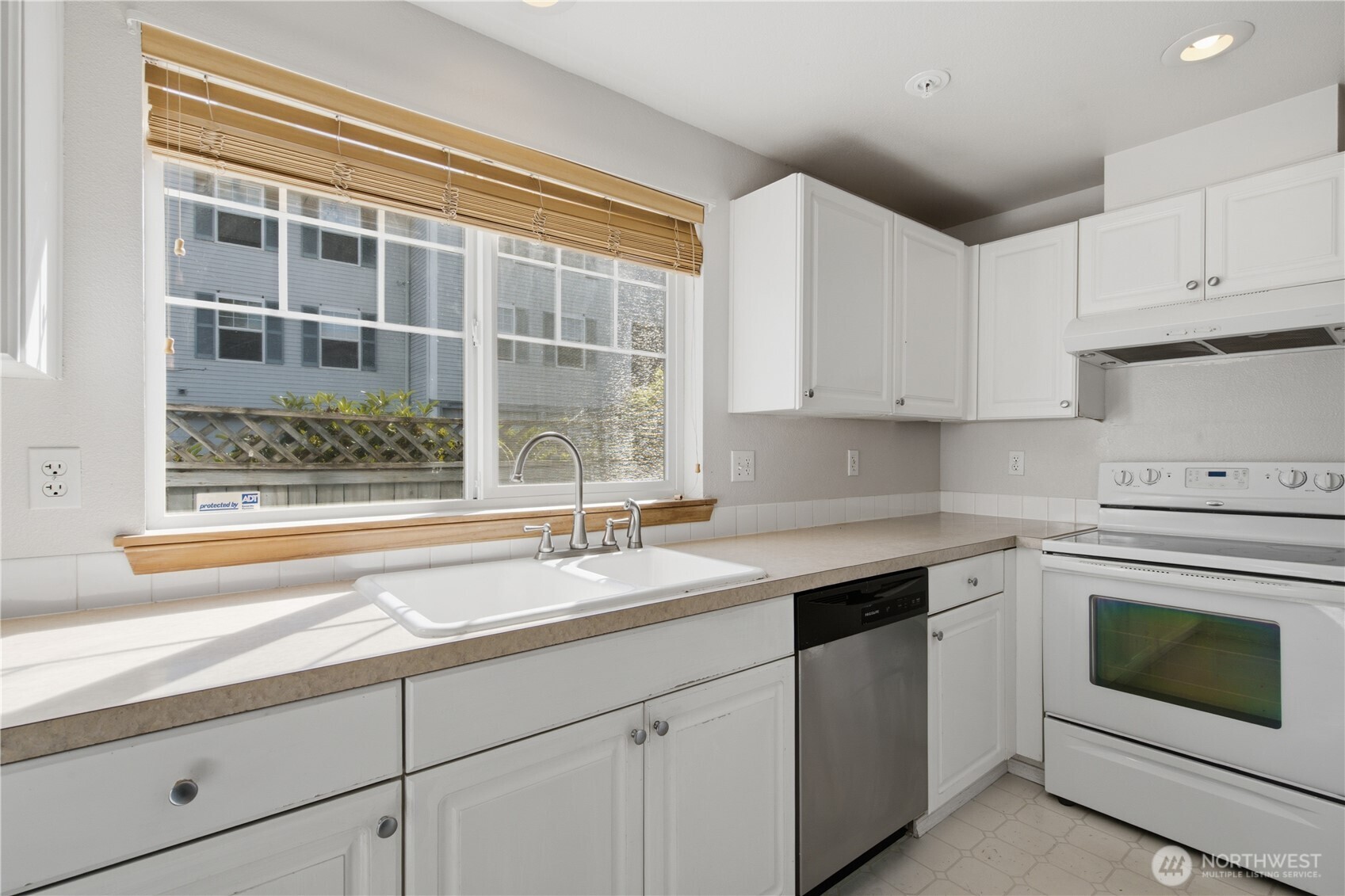 MLS #NWM2579593 image #18