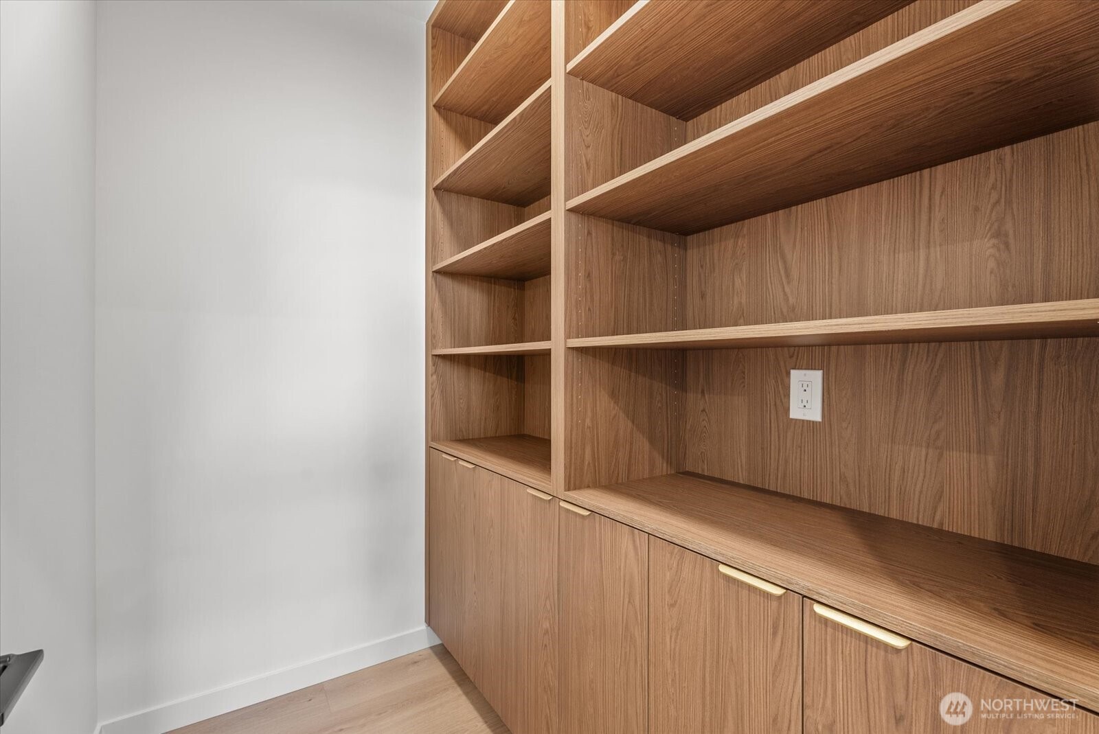 MLS #NWM2580058 image #12