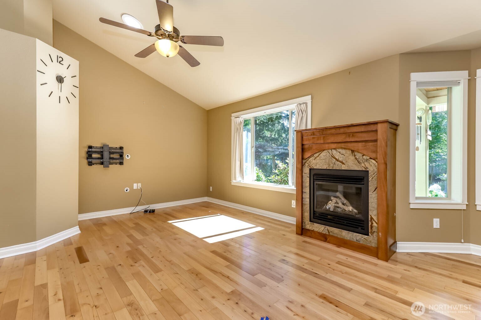MLS #NWM2580114 image #14