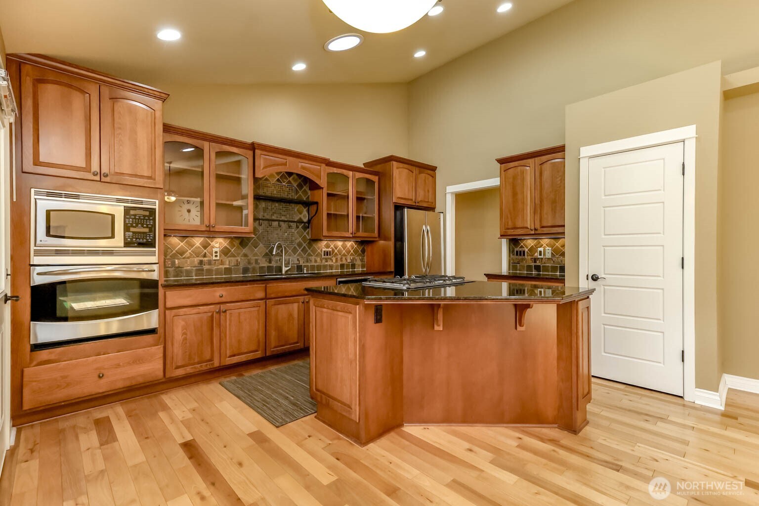 MLS #NWM2580114 image #16