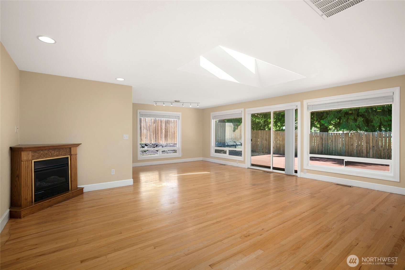 MLS #NWM2580175 image #9