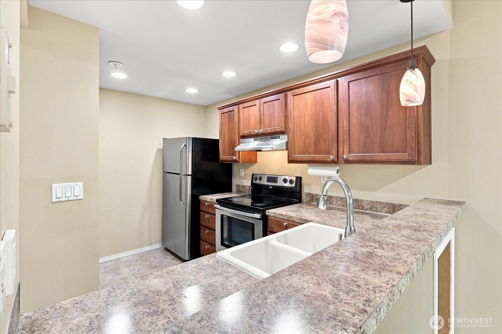 MLS #NWM2580236 image #4