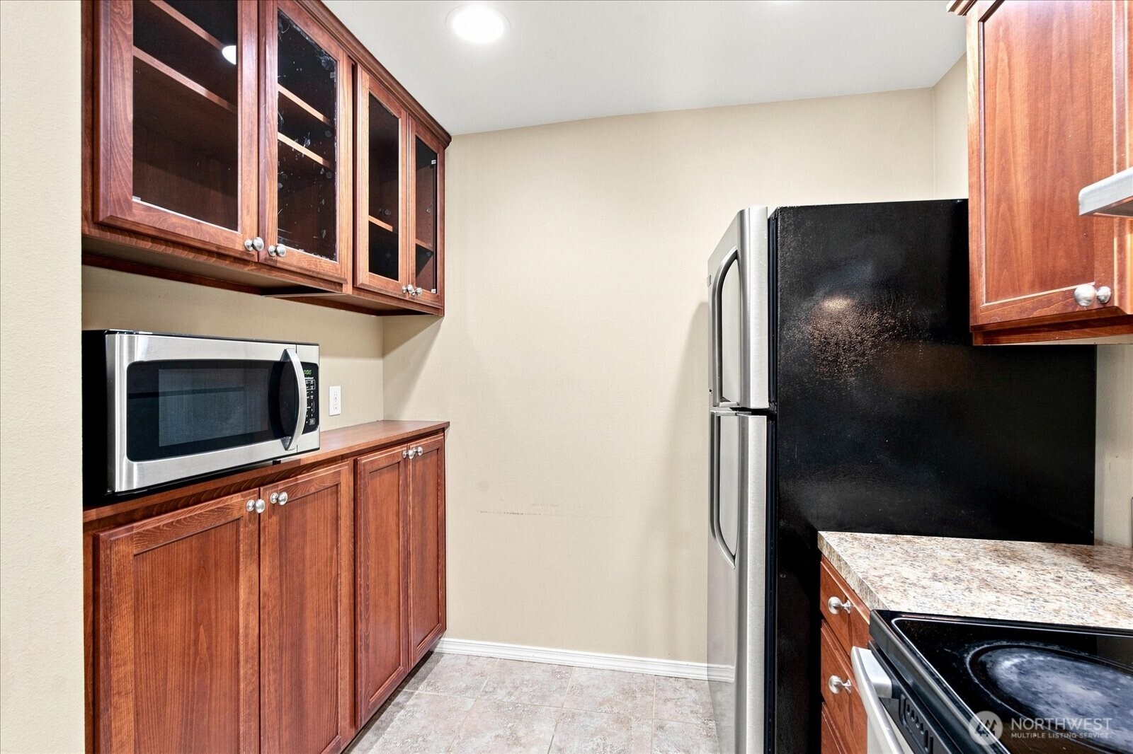 MLS #NWM2580236 image #6