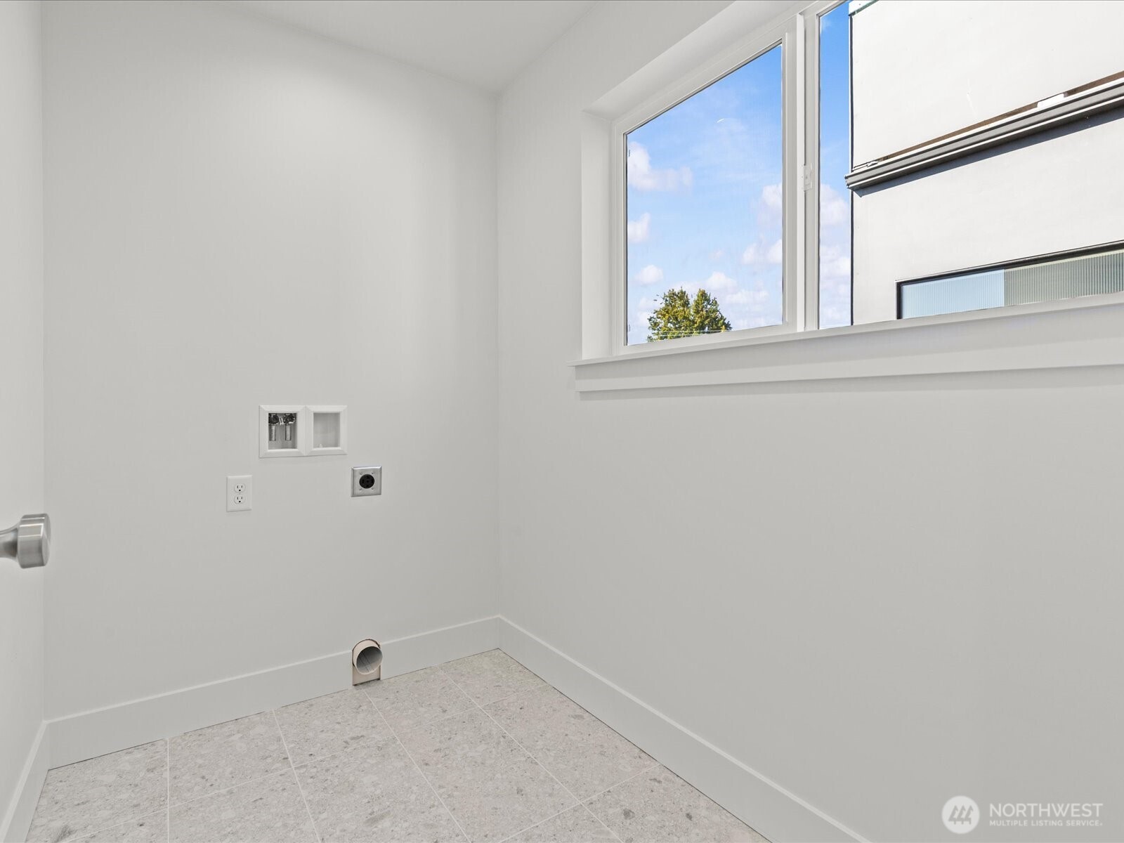 MLS #NWM2580241 image #14