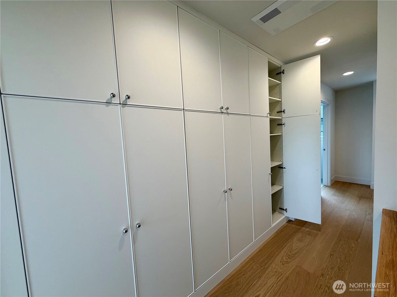 MLS #NWM2580241 image #9