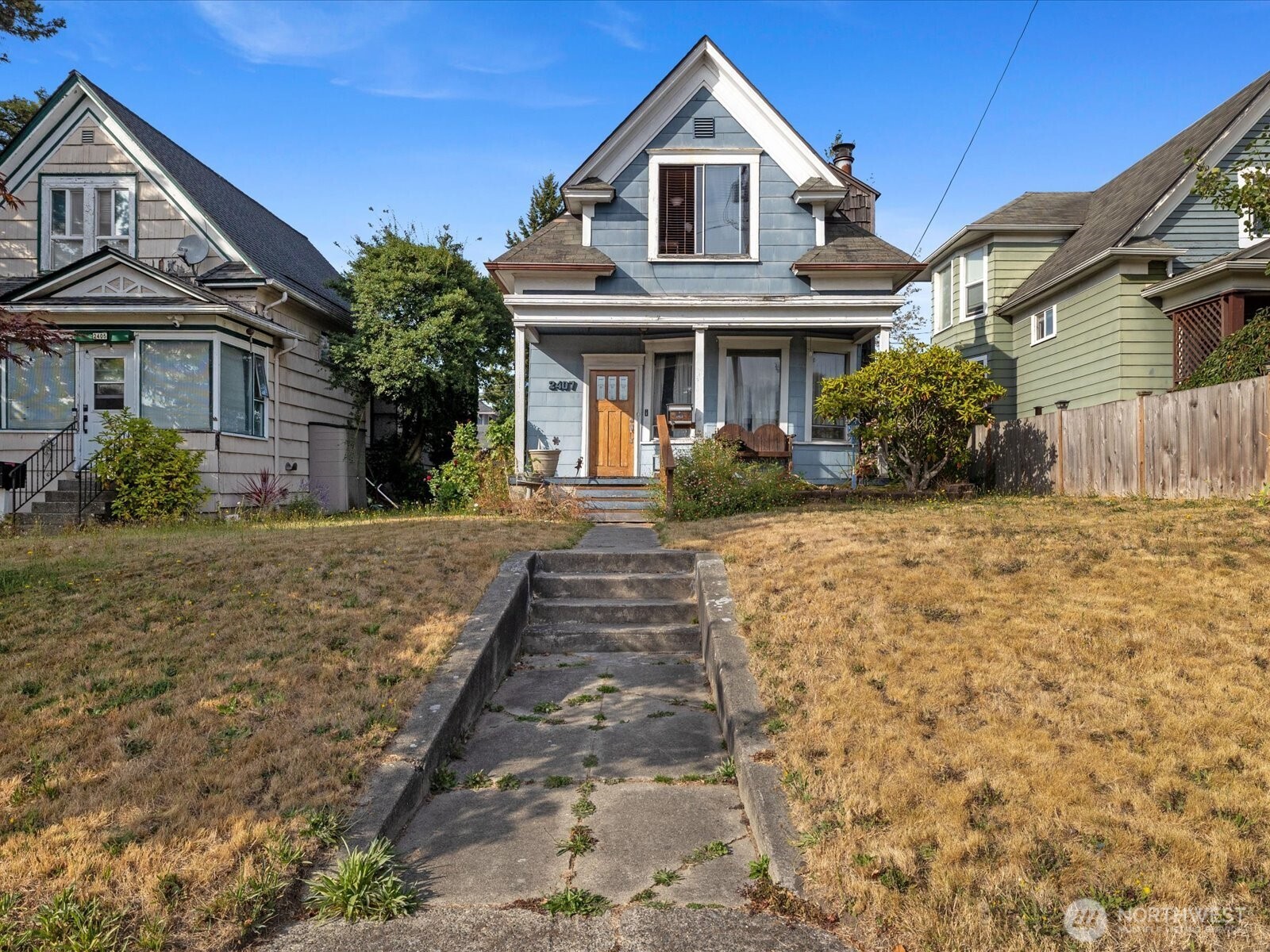 MLS #NWM2580305 image #0