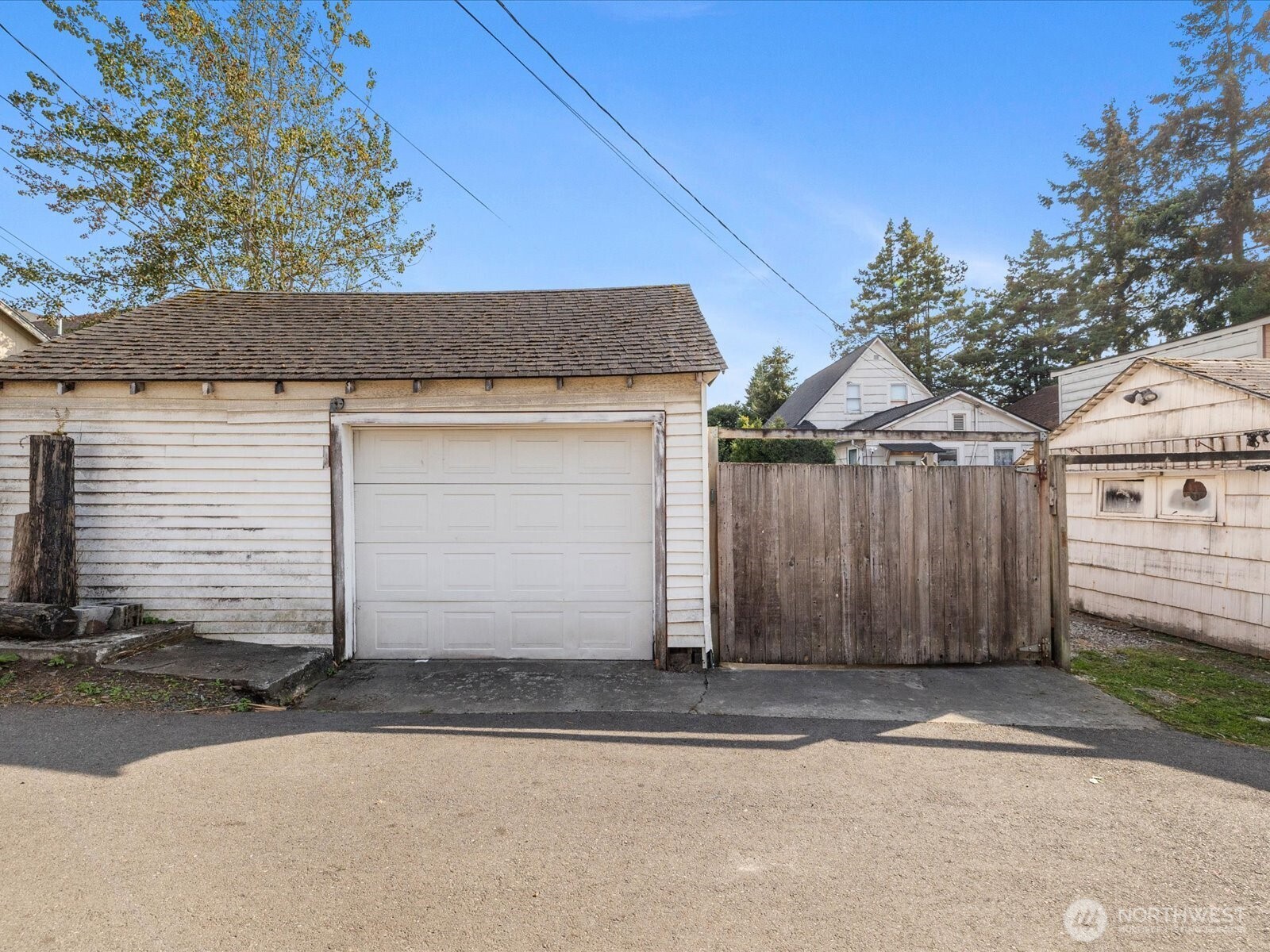 MLS #NWM2580305 image #1