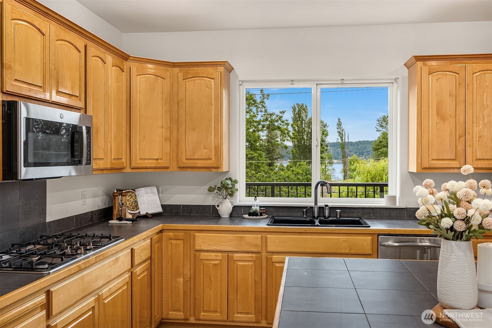 MLS #NWM2581136 image #9