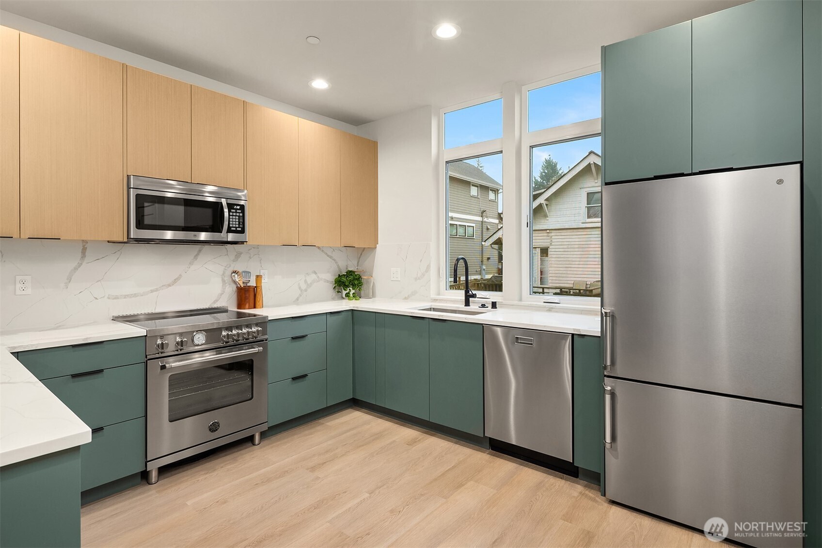 MLS #NWM2581192 image #1
