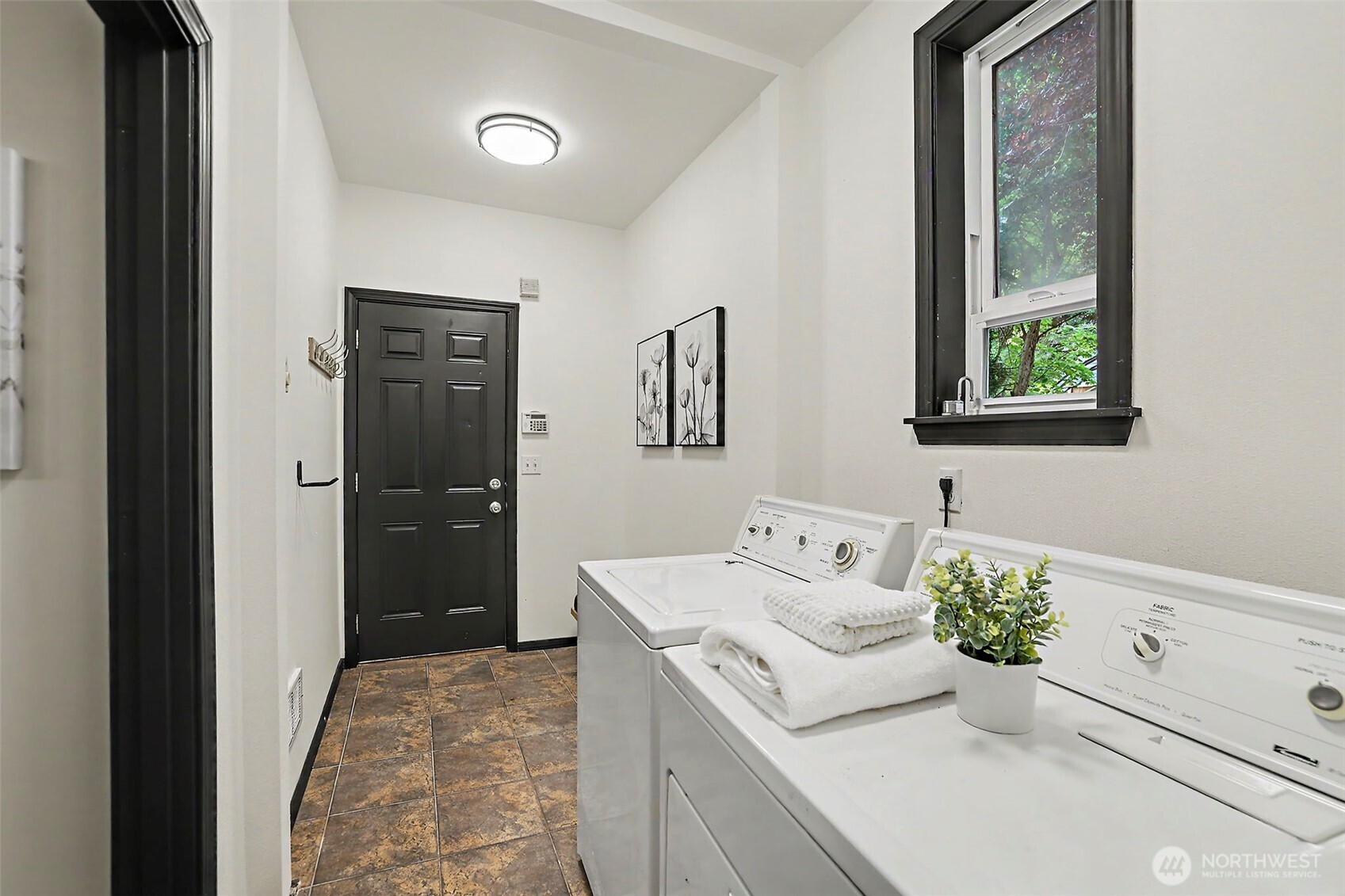 MLS #NWM2581282 image #13