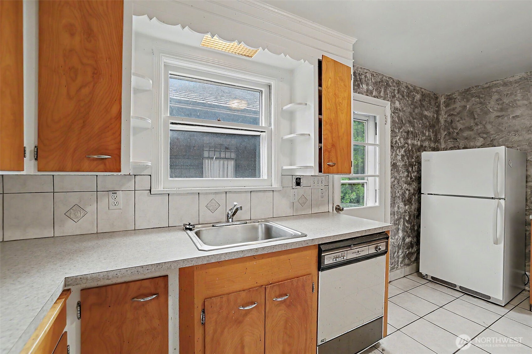 MLS #NWM2581449 image #9