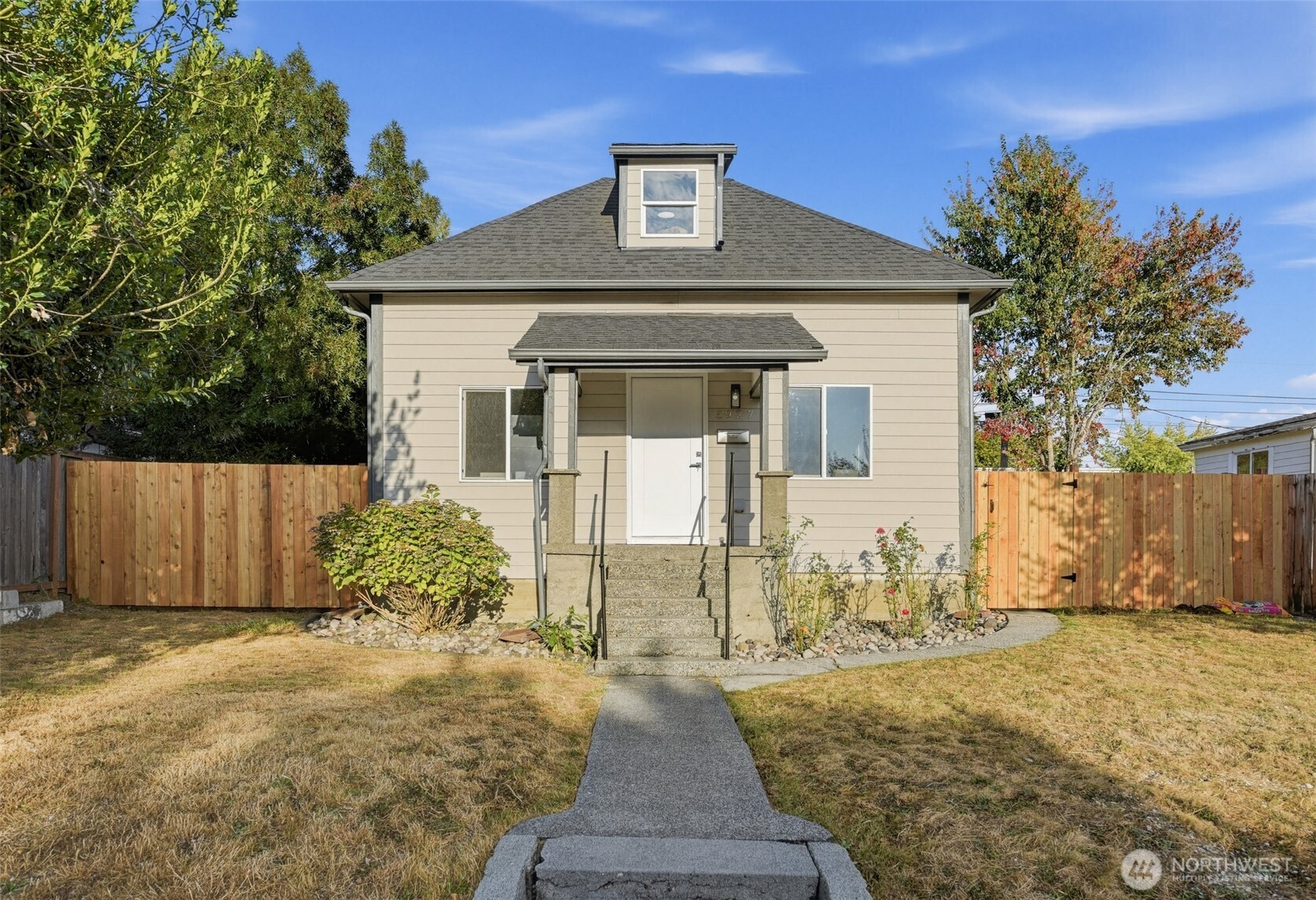 MLS #NWM2581733 image #1