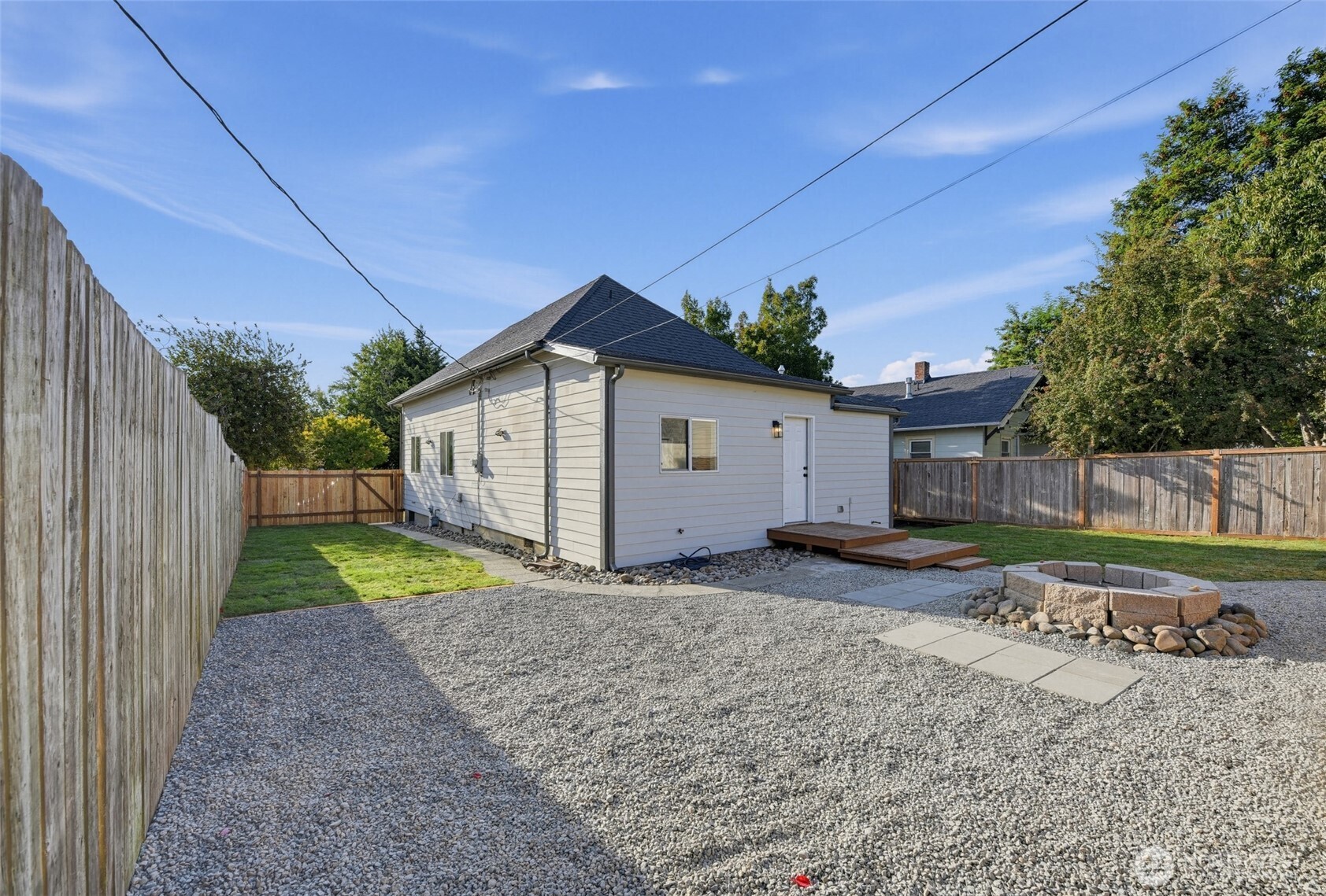MLS #NWM2581733 image #3